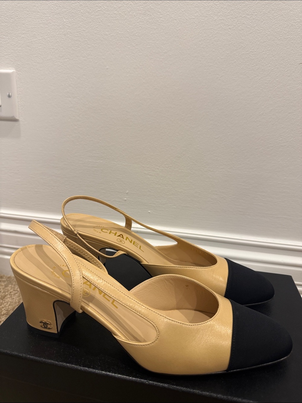 Chanel Classic Two-Tone Slingback Pumps Beige & Black Cap Toe Size 37 Worn Once - Picture 3 of 14